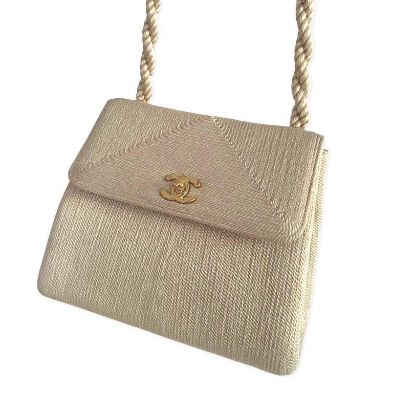 Chanel Flap Bag with Woven Silk Vintage Top Handle Off White Beige Raffia  Tote For Sale at 1stDibs