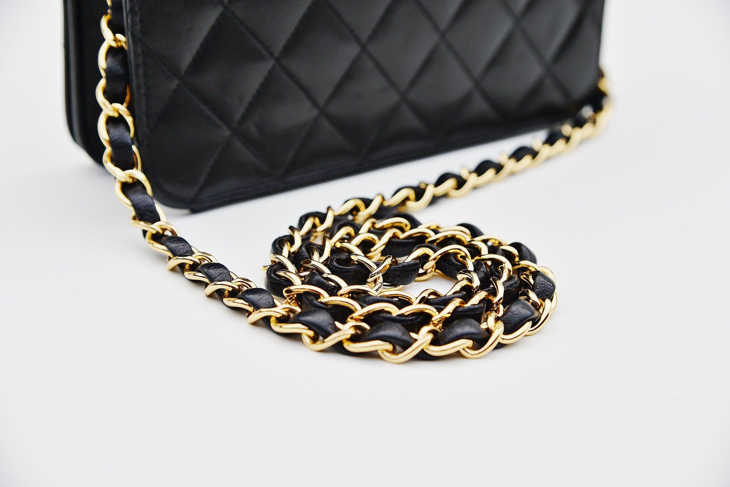 Chanel Classic Full Flap Tasche Gestepptes Lammfell Klein (Schwarz)