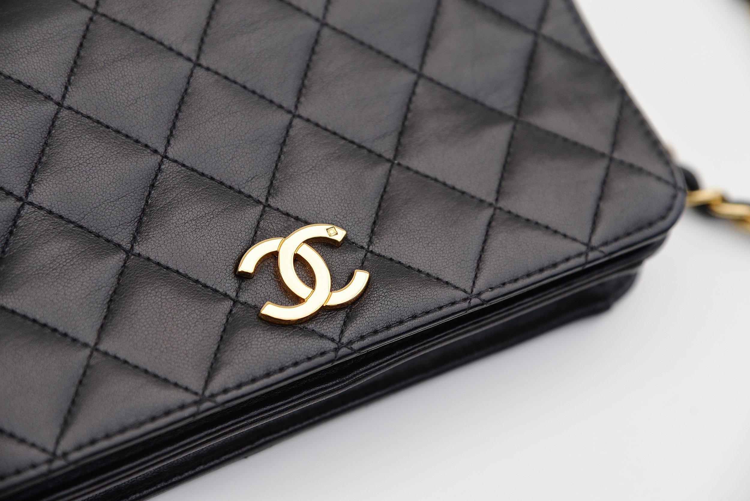 Chanel Classic Full Flap Tasche Gestepptes Lammfell Klein Damen