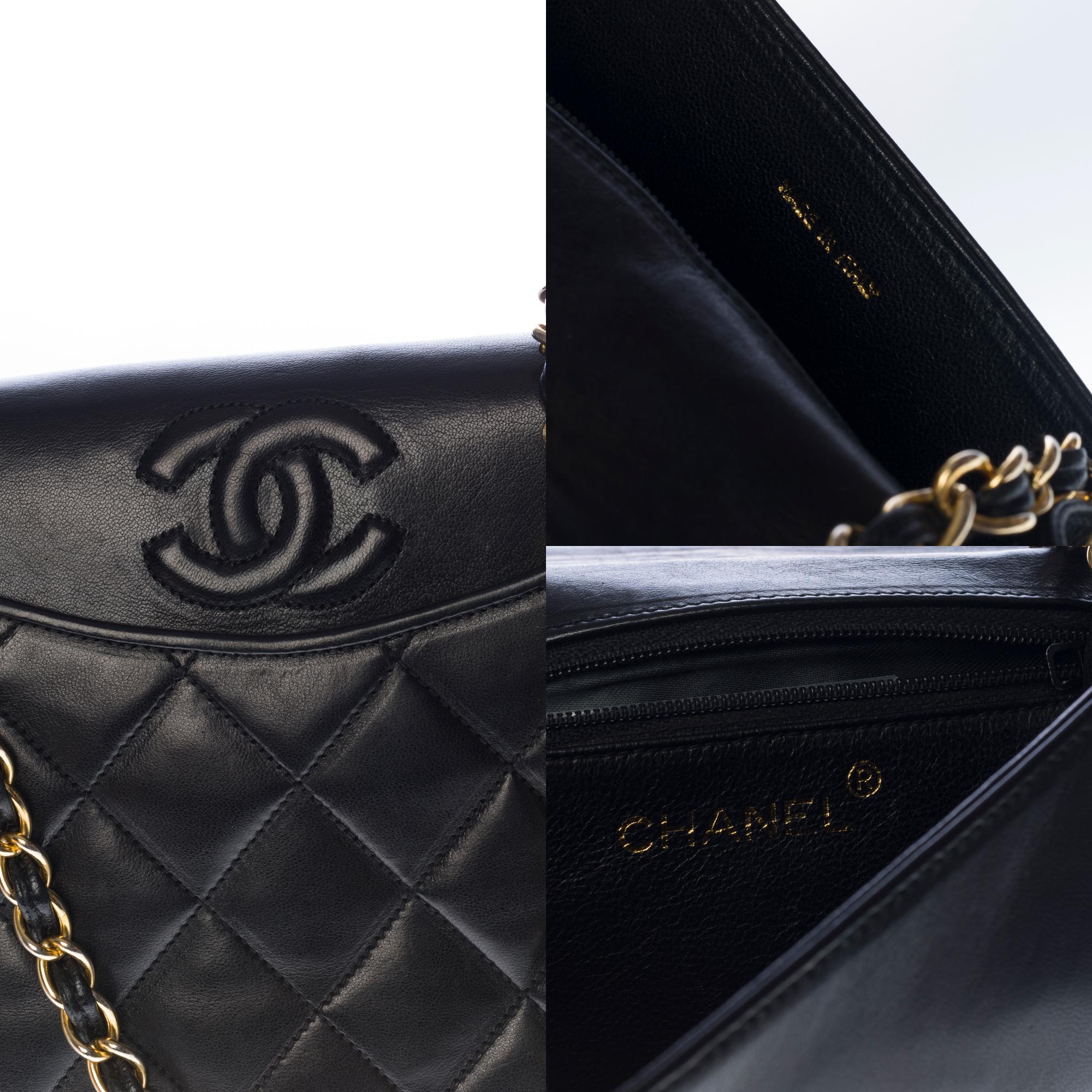Chanel Classic Full Flap Pockets shoulder bag in black quilted leather and GHW In Good Condition In Paris, IDF
