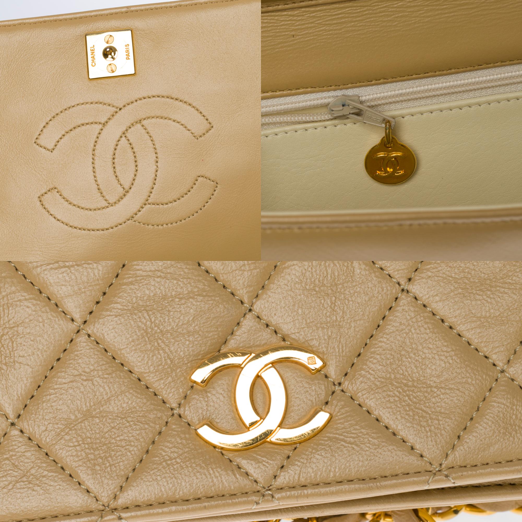 De las mujeres Bolso Chanel Classic Full Flap de piel acolchada beige y GHW