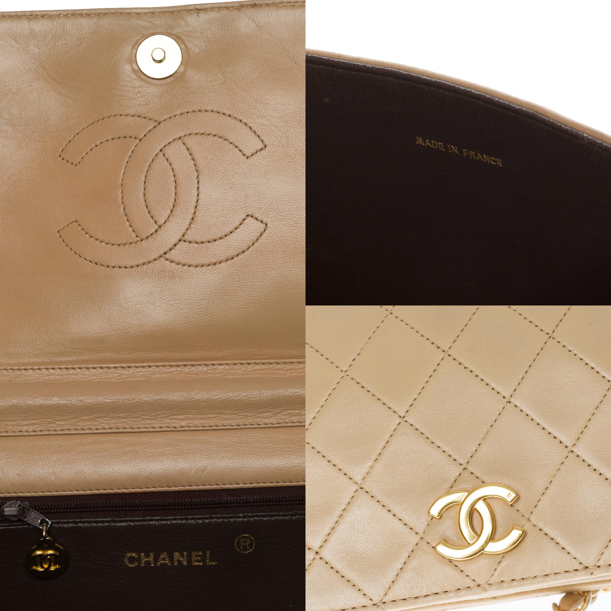 Chanel Classic Full Flap Umhängetasche aus beigem gestepptem Leder und GHW Damen