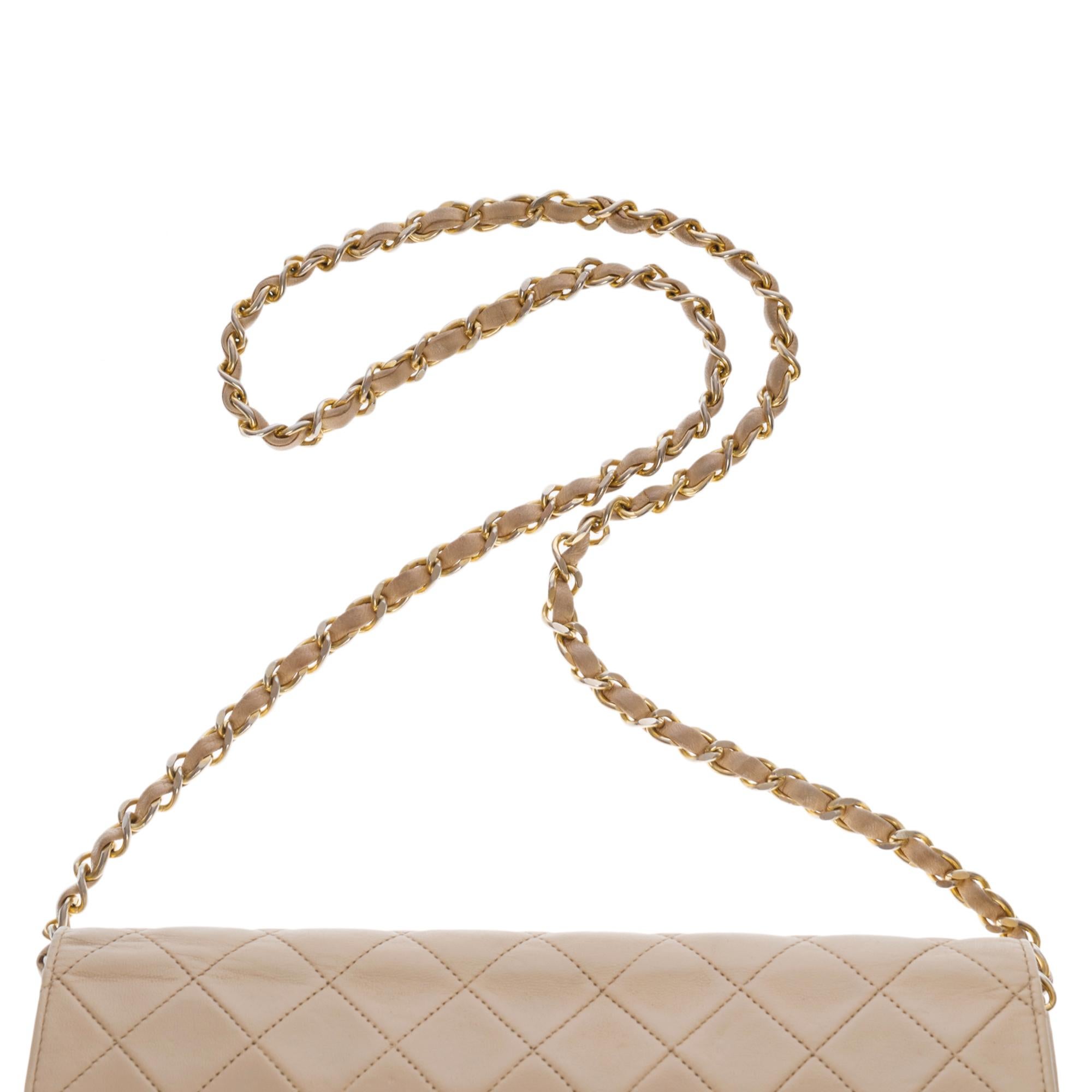 Chanel Classic Full Flap shoulder bag in beige quilted leather and GHW In Good Condition In Paris, IDF