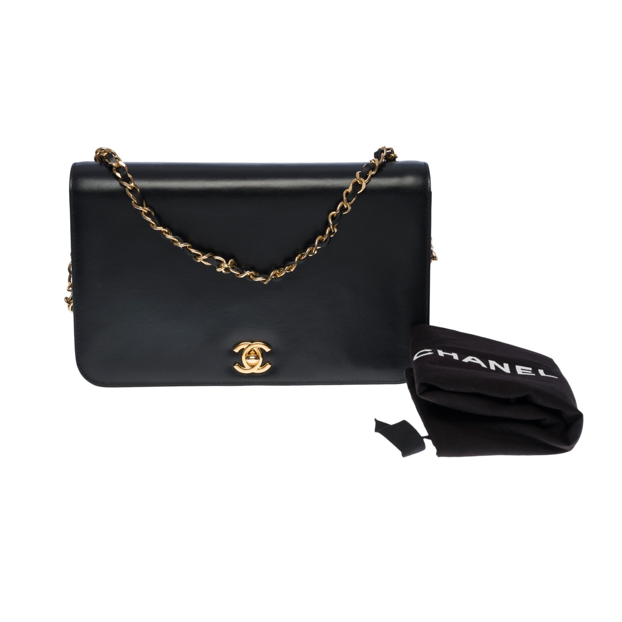 Chanel Classic Full Flap shoulder bag in black Calf leather and GHW 6