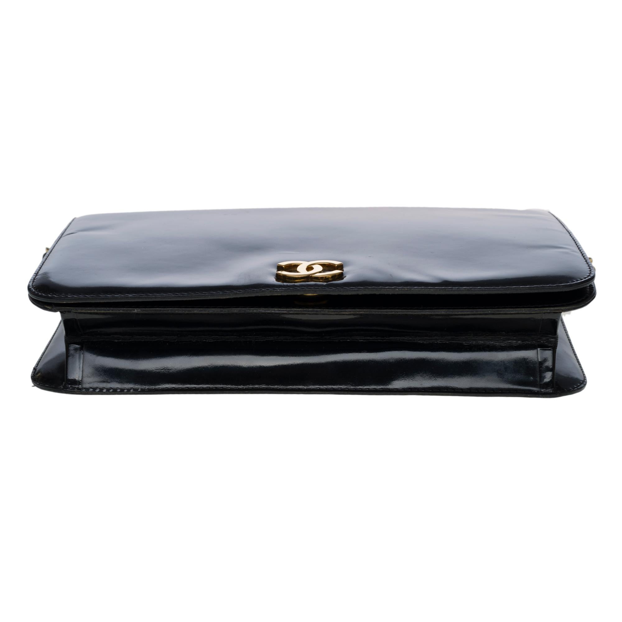 Chanel Classic Full Flap shoulder bag in black patent leather, GHW 3