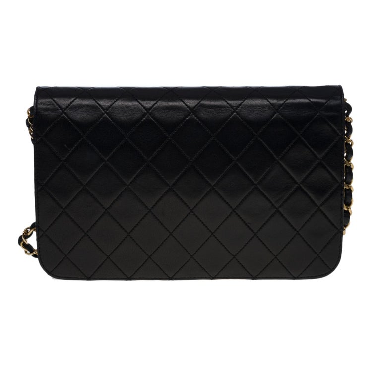 Chanel Classic Full Flap shoulder bag in black quilted lambskin leather,  GHW For Sale at 1stDibs