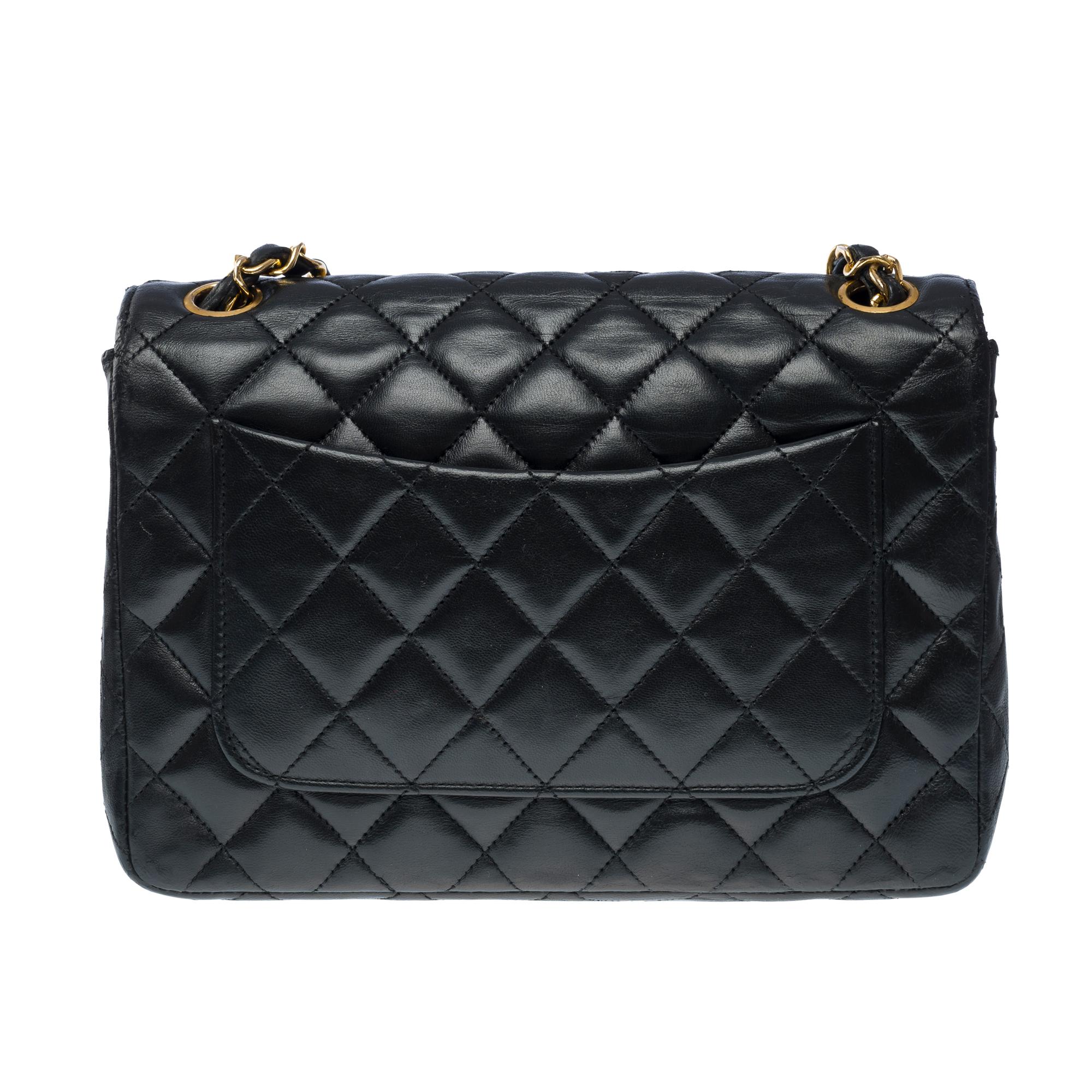 Women's Chanel Classic Full Flap shoulder bag in black quilted lambskin leather, GHW For Sale