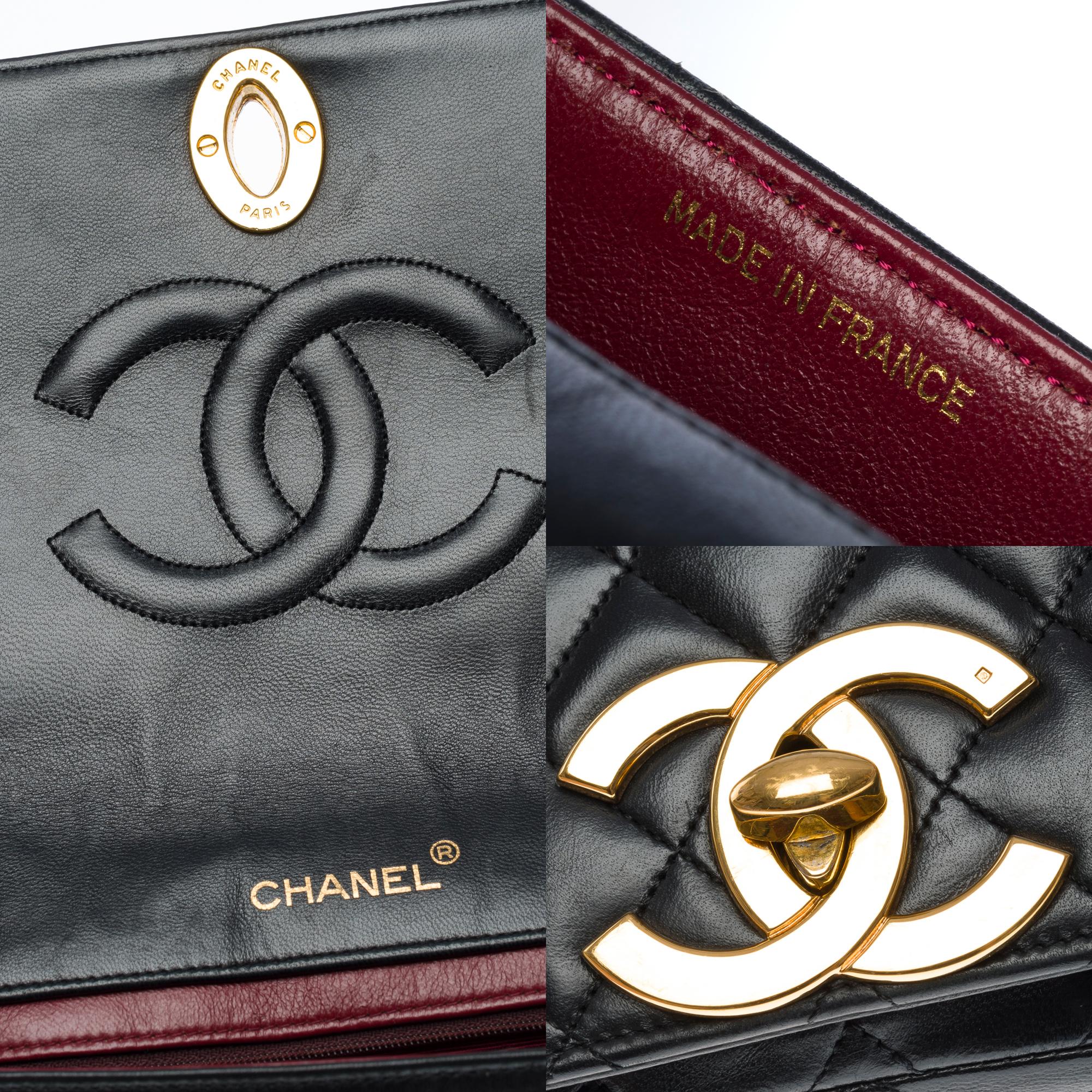 Chanel Classic Full Flap shoulder bag in black quilted lambskin leather, GHW For Sale 3