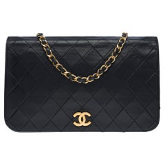 Chanel Classic Full Flap shoulder bag in black quilted lambskin leather, GHW