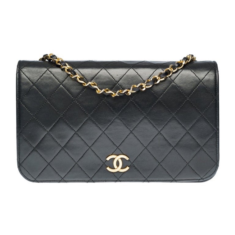 Chanel Classic Full Flap shoulder bag in black quilted leather and gold ...