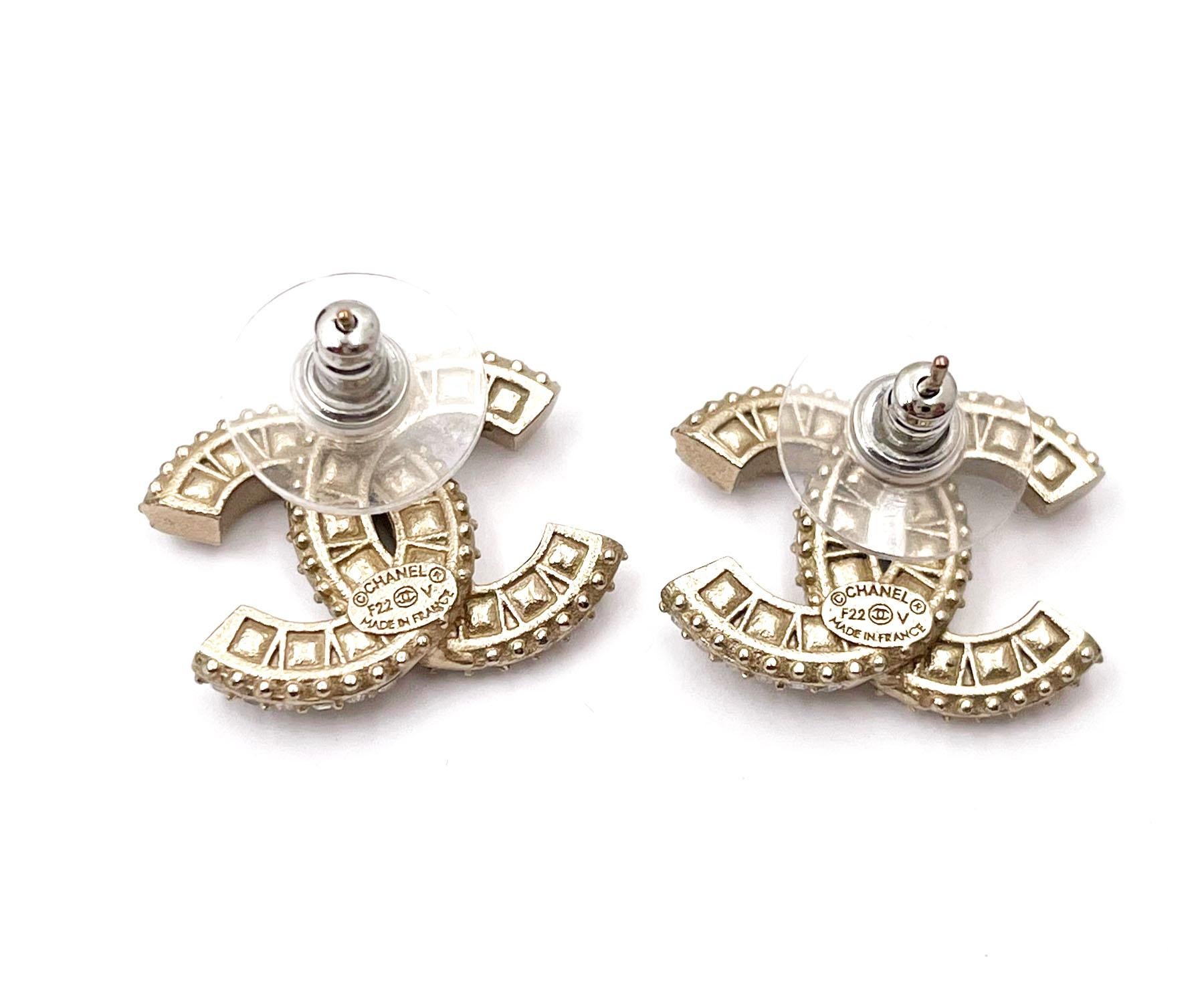 Chanel Classic Gold CC Crystal Block Piercing Ohrringe (Kunsthandwerker*in)