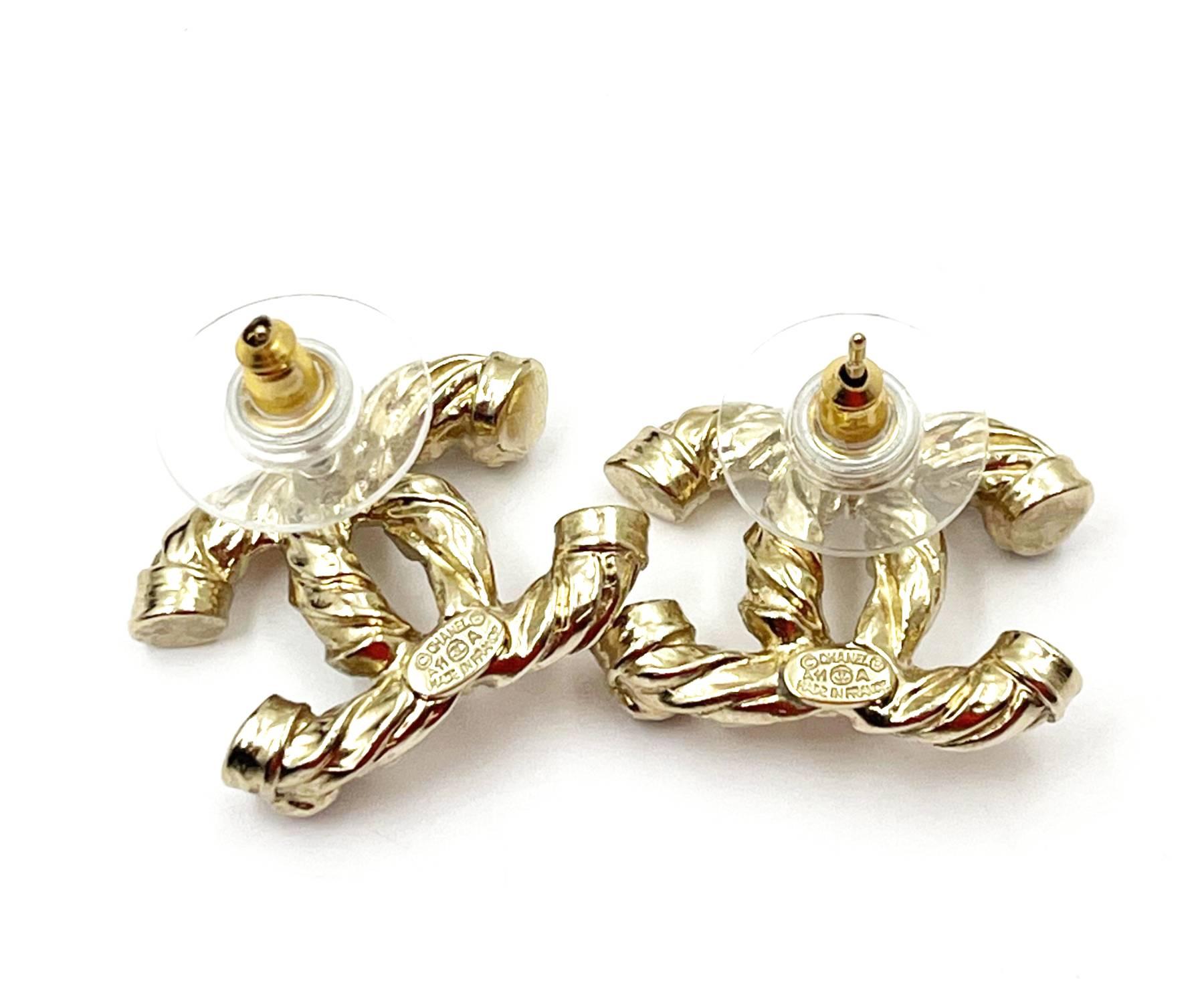 chanel earrings cc