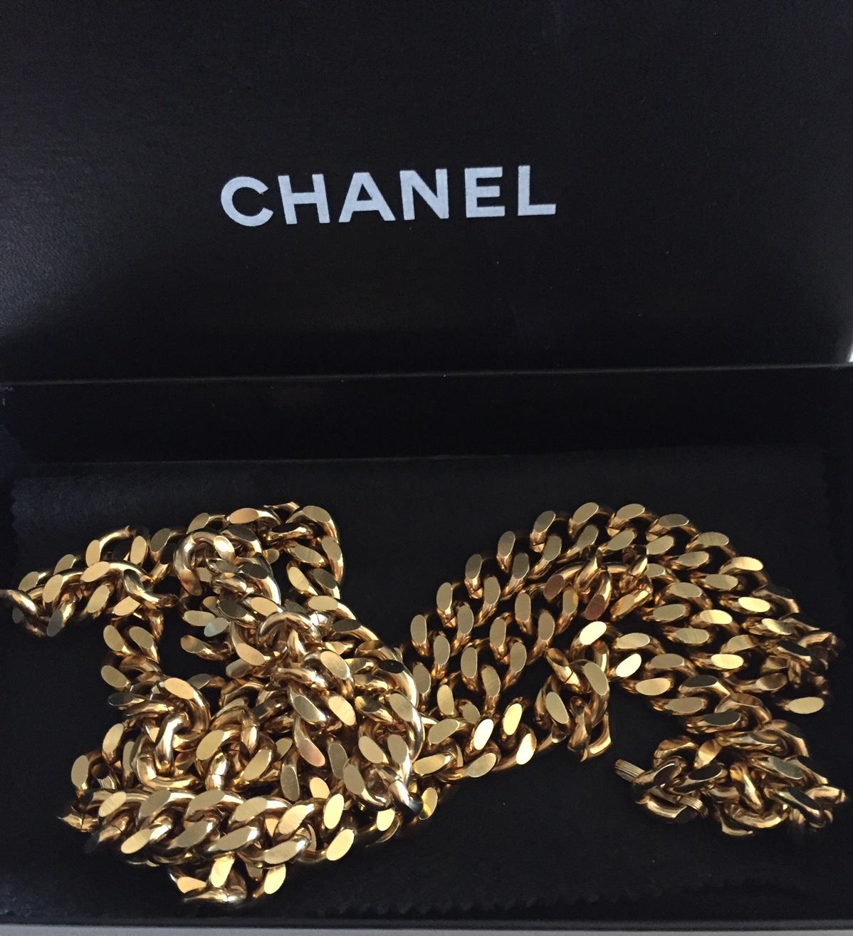 Chanel Classic Golden Link Chain Belt Adjustable Length In Excellent Condition In New Hope, PA