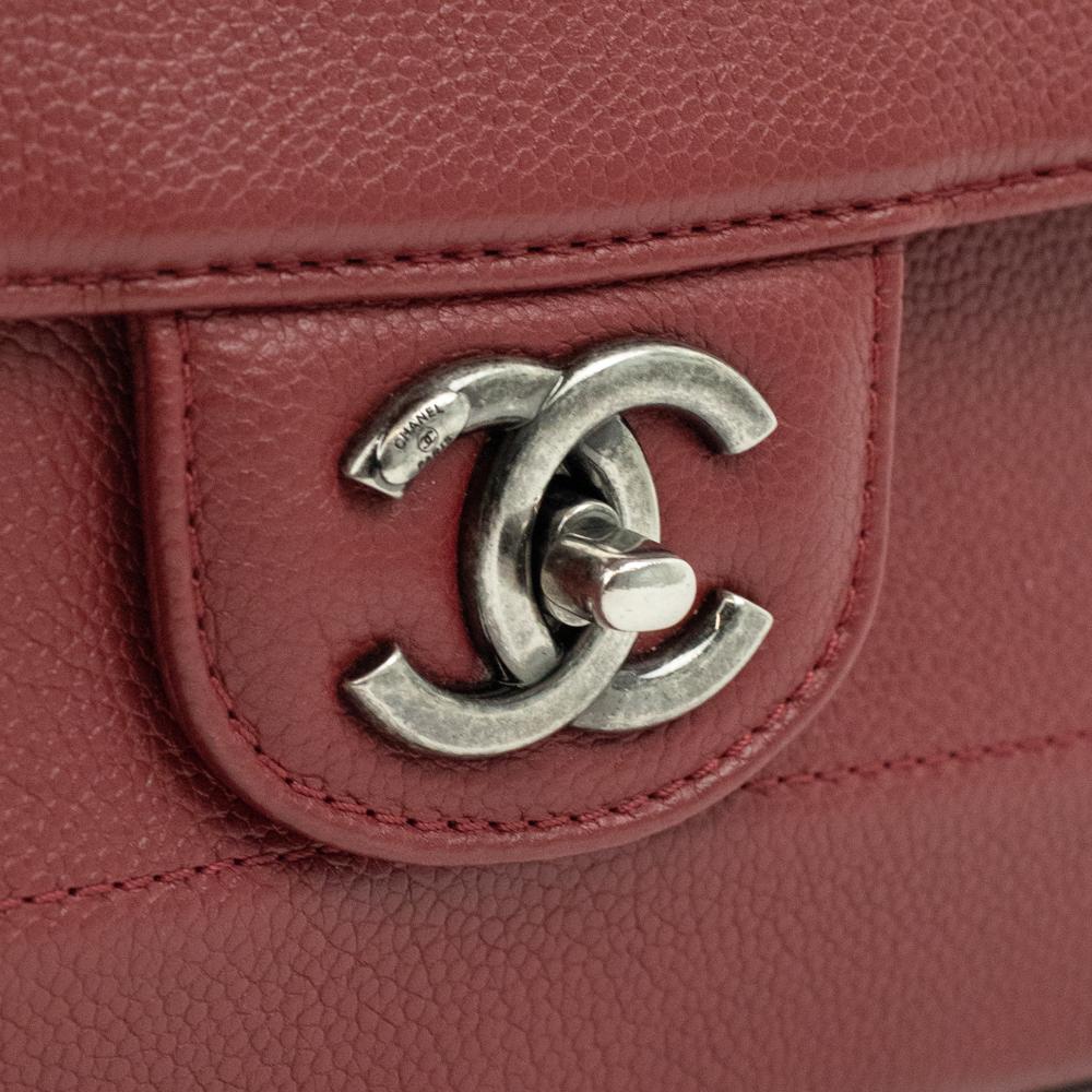 CHANEL, Classic in red leather  For Sale 4
