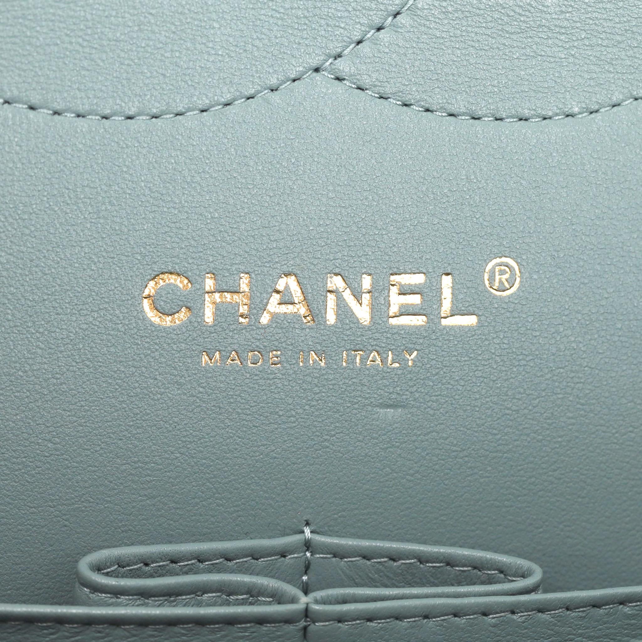 Chanel Classic Jumbo Double Flap Caviar Leather Handbag For Sale 5