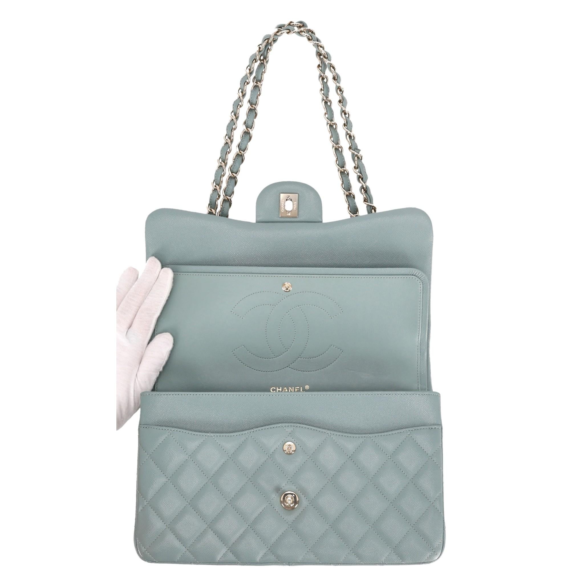 Women's Chanel Classic Jumbo Double Flap Caviar Leather Handbag For Sale