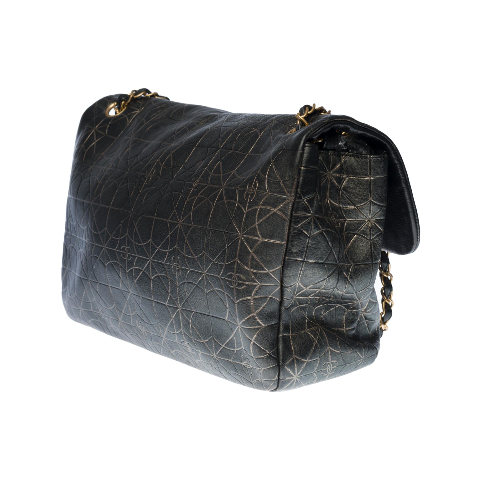 Black Chanel Classic Jumbo shoulder bag in embossed metallic lambskin leather, GHW