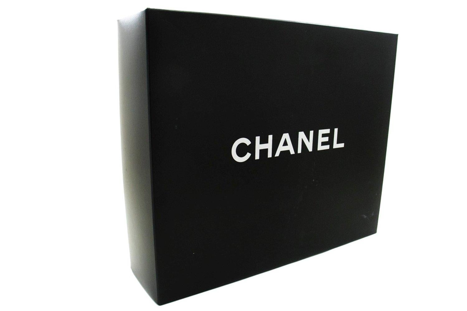 CHANEL Classic Large 11