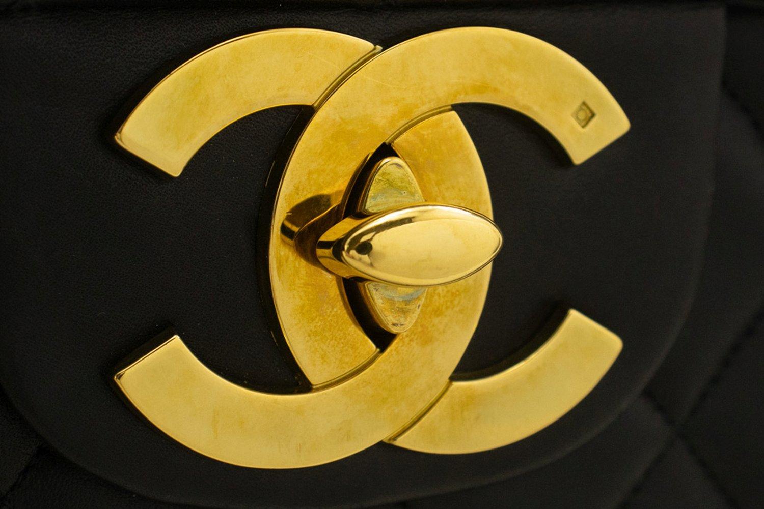 CHANEL Classic Large 13