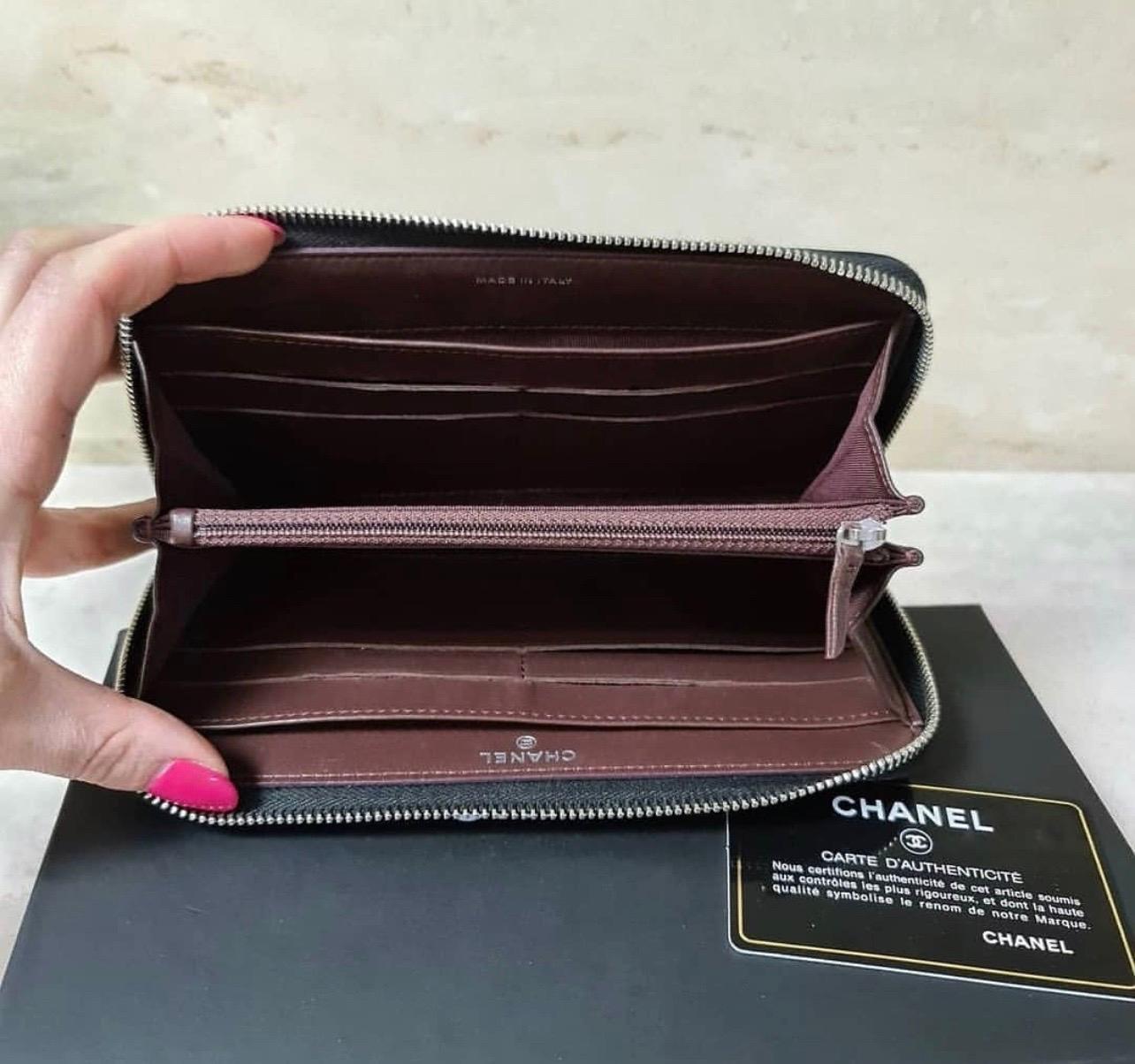 Chanel Classic Long Zipped Black Wallet  1