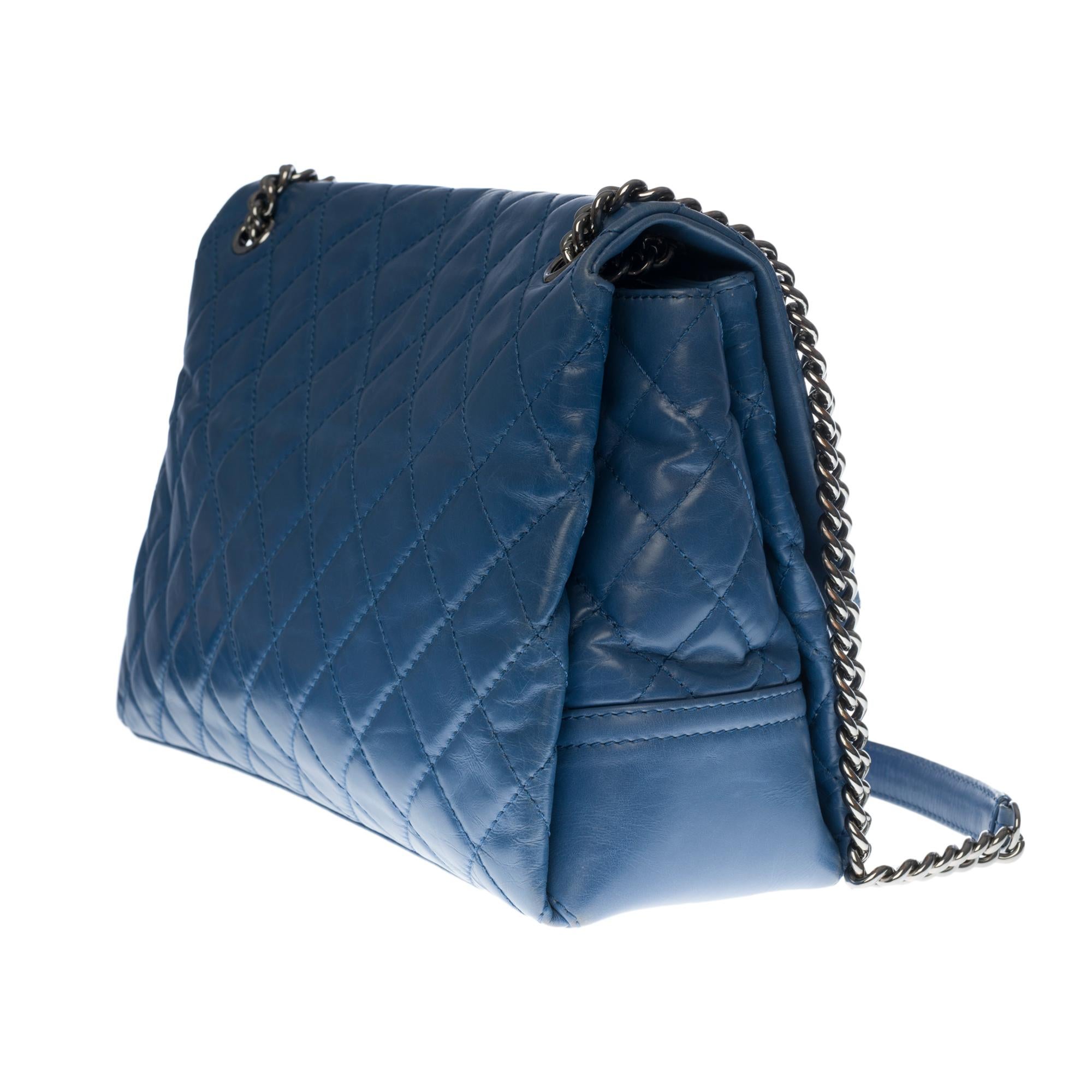 Women's Chanel Classic Maxi Flap shoulder bag in blue quilted lambskin, SHW For Sale