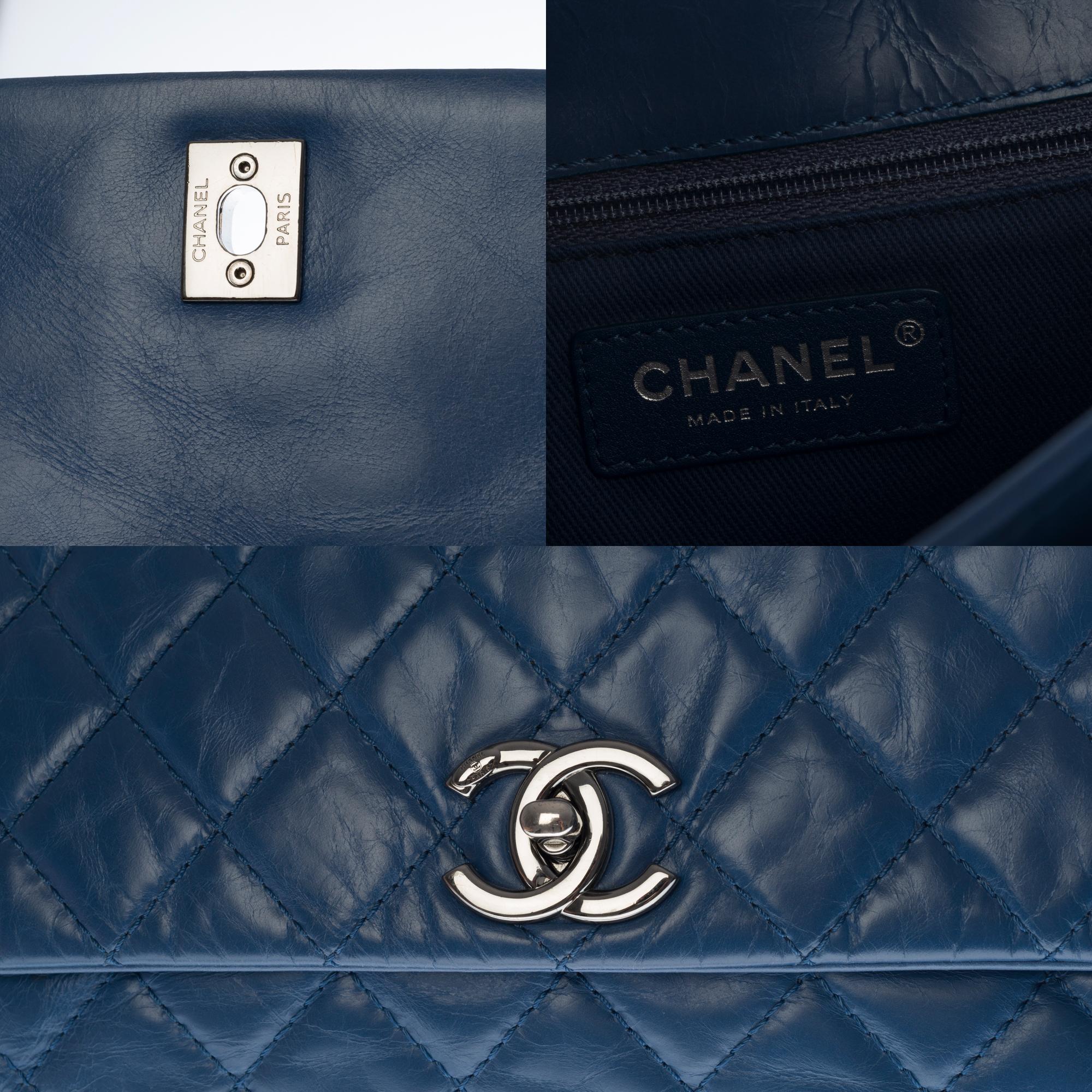 Women's Chanel Classic Maxi Flap shoulder bag in blue quilted lambskin, SHW For Sale