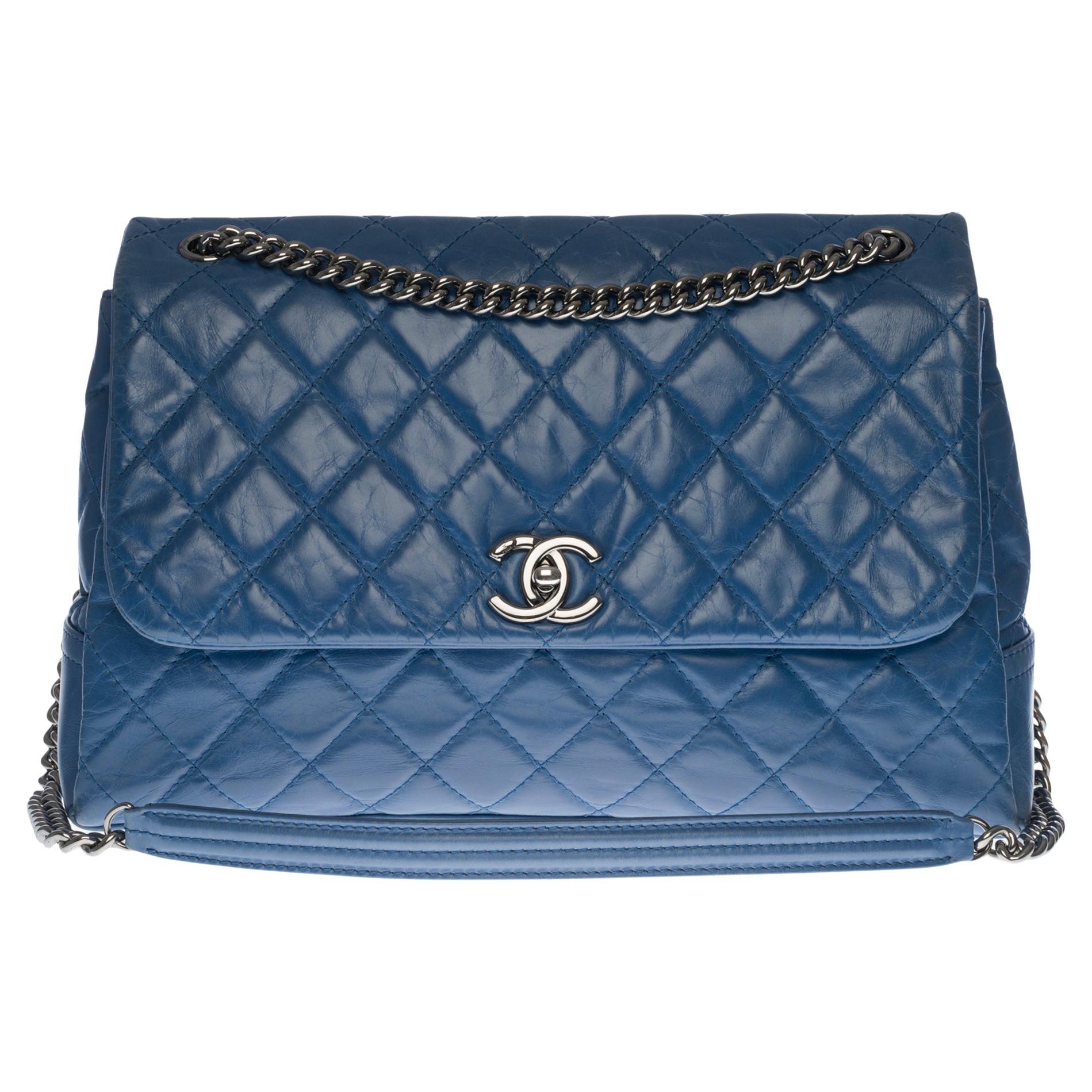 Chanel Classic Maxi Flap shoulder bag in blue quilted lambskin, SHW