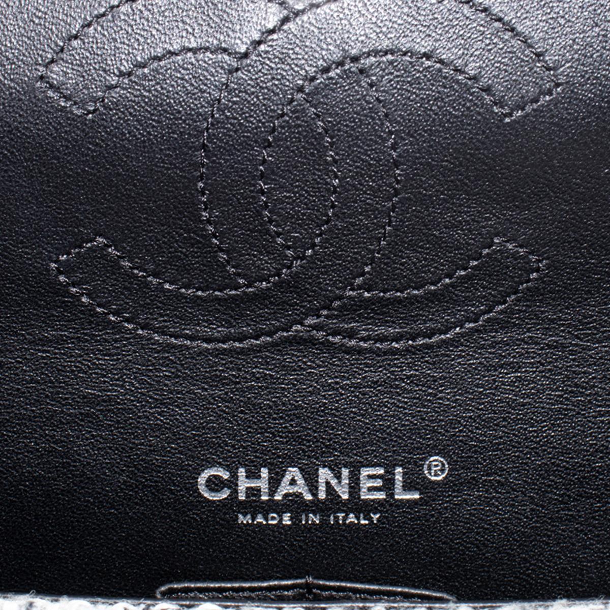 Chanel Classic Medium Double Flap Bag For Sale 3