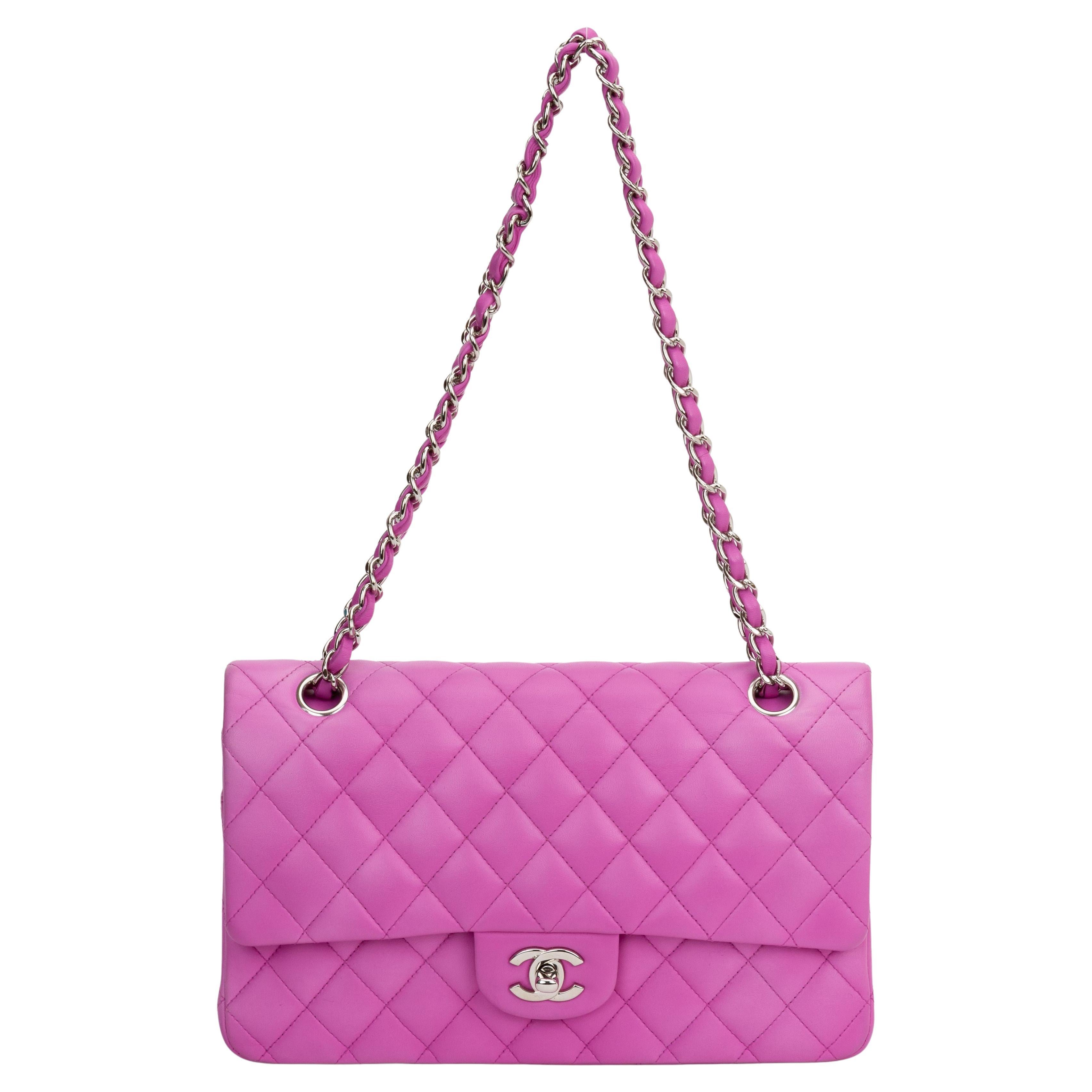 Chanel Classic Medium Tasche mit doppelter Klappe