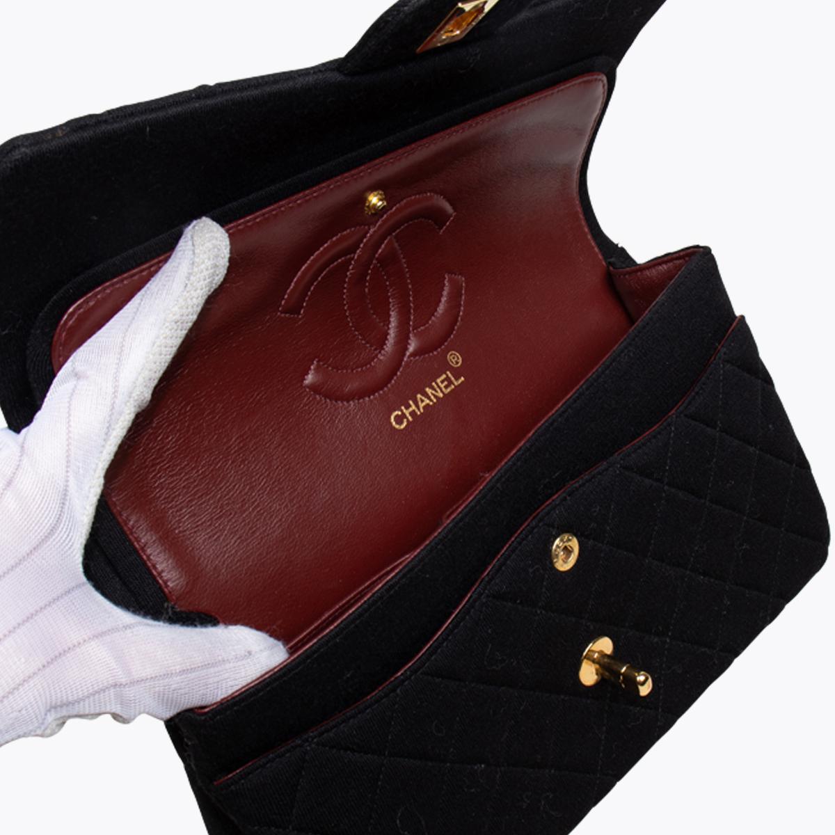 Chanel Classic Medium Jersey Double Flap Bag In Excellent Condition For Sale In Sundbyberg, SE