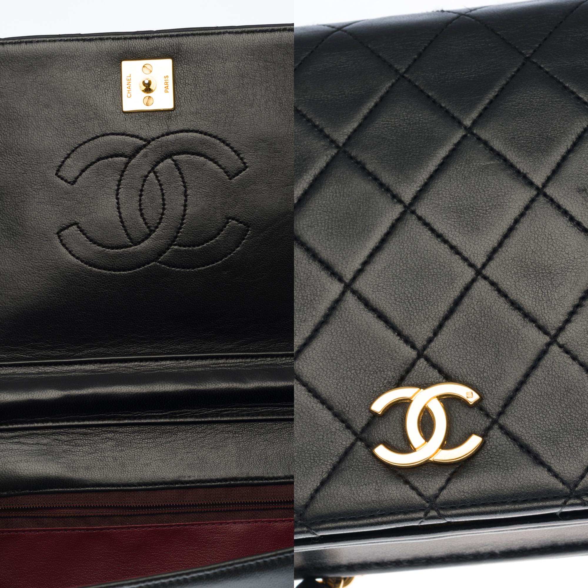 Chanel Classic Mini Full Flap Umhängetasche aus schwarzem gestepptem Leder und GHW Damen