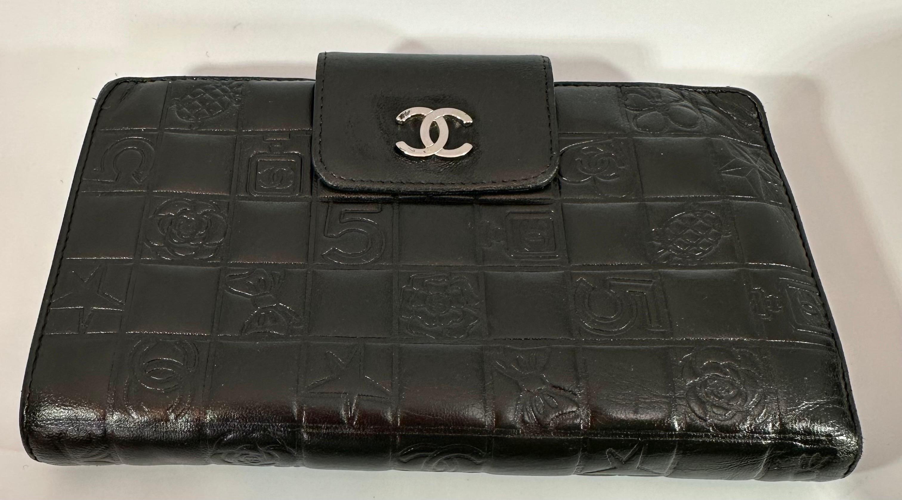 Women's Chanel Classic n Black  Leather CC French Kisslock Long Wallet  For Sale