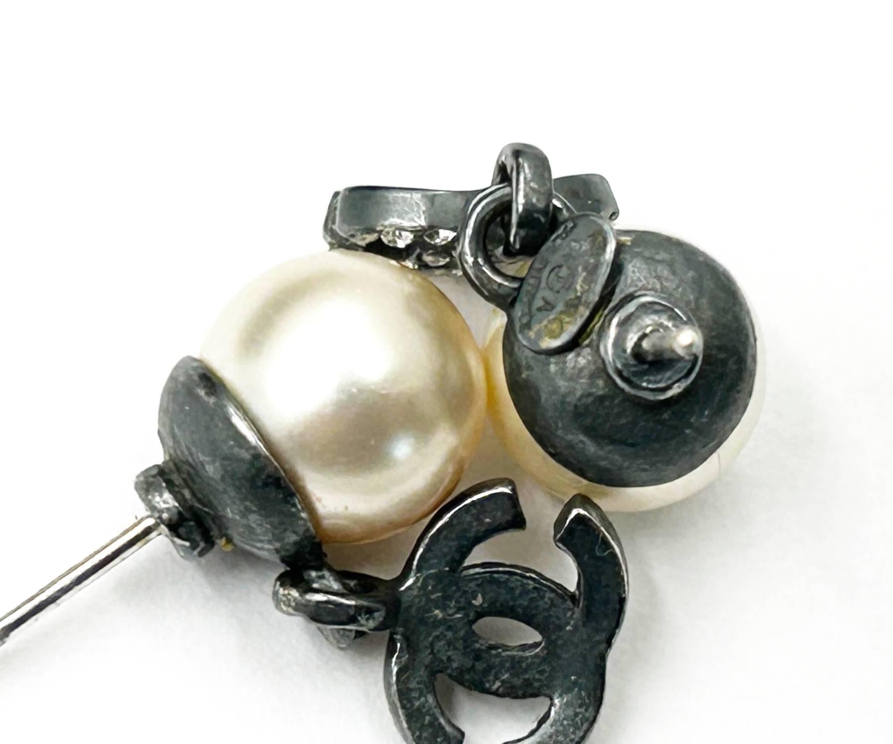 Women's Chanel Classic Pearl Gunmetal CC Crystal Dangle Piercing Earrings