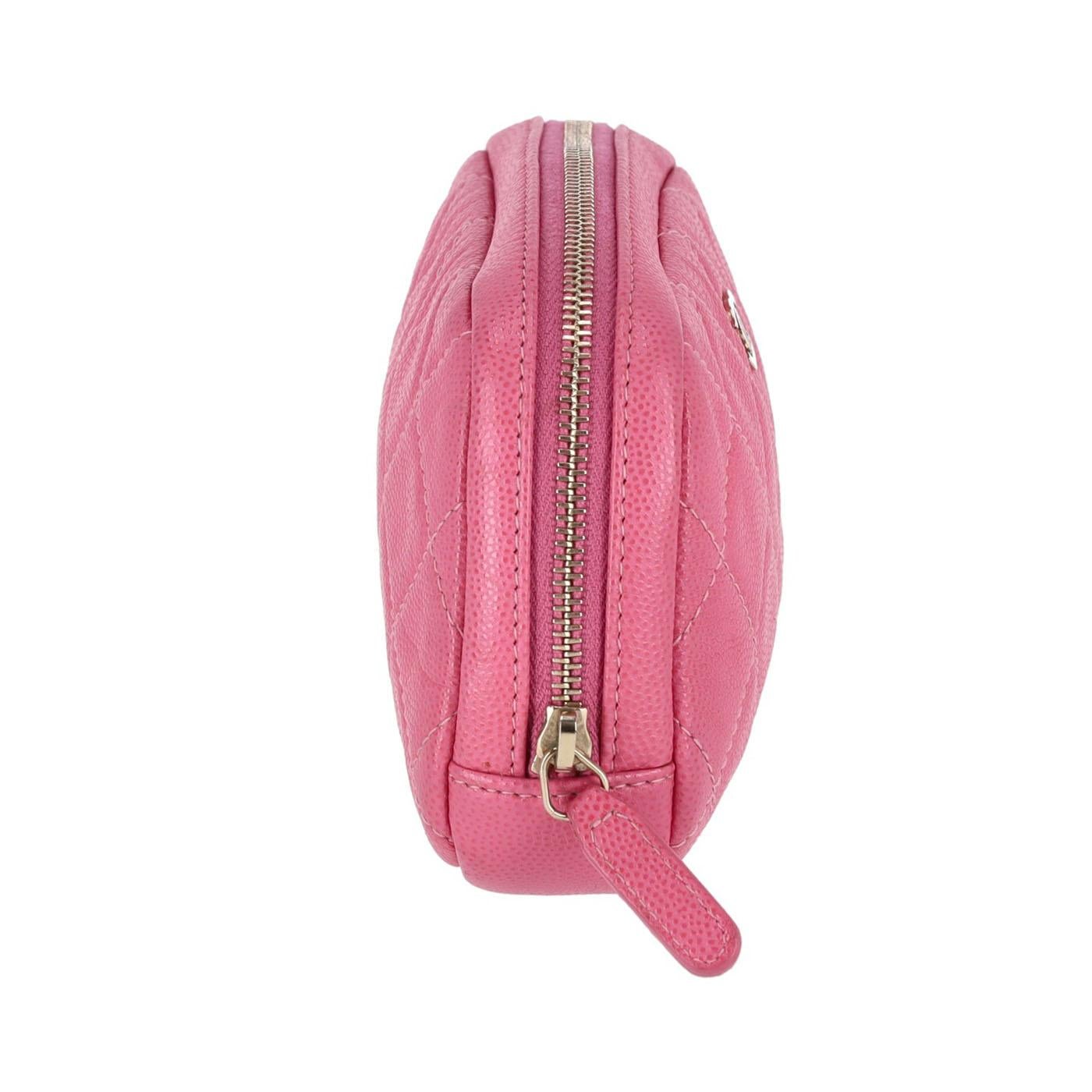 Chanel Classic Quilted Caviar Leather 'CC' Logo Cosmetic Case/Pouch

Pink cosmetic pouch crafted in signature diamond quilted lambskin caviar leather.

Detailed with gold 'CC' logo to the front and zipped top leading to quilted interior with open