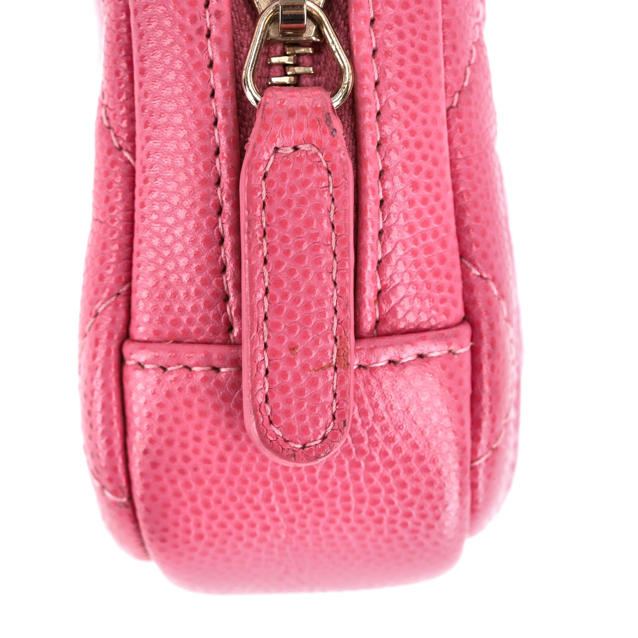 Chanel Classic Quilted Caviar Leather 'CC' Logo Cosmetic Case/Pouch For Sale 1