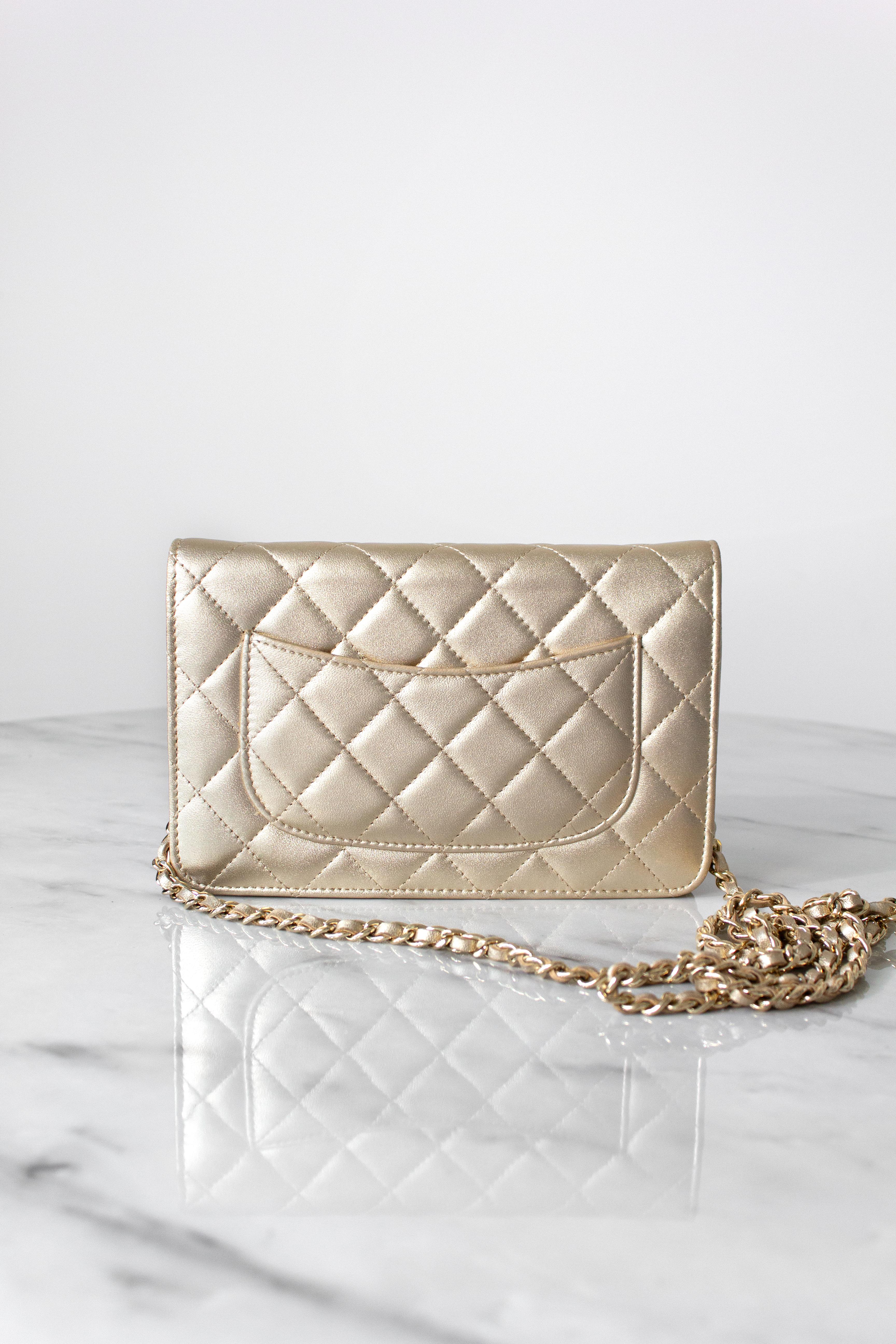 Chanel Classic Quilted Gold Lambskin CC WOC Wallet On Chain In Good Condition In Jersey City, NJ