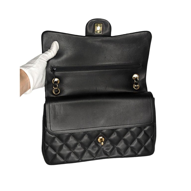 90 Chanel Flap Vintage Beige Leather Shoulder Bag For Sale at 1stDibs