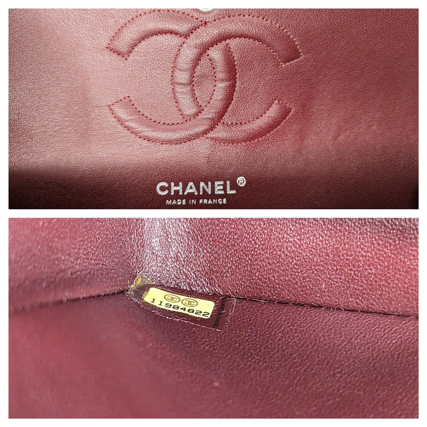 Chanel Classic en cuir d'agneau matelassé à double rabat moyen 5