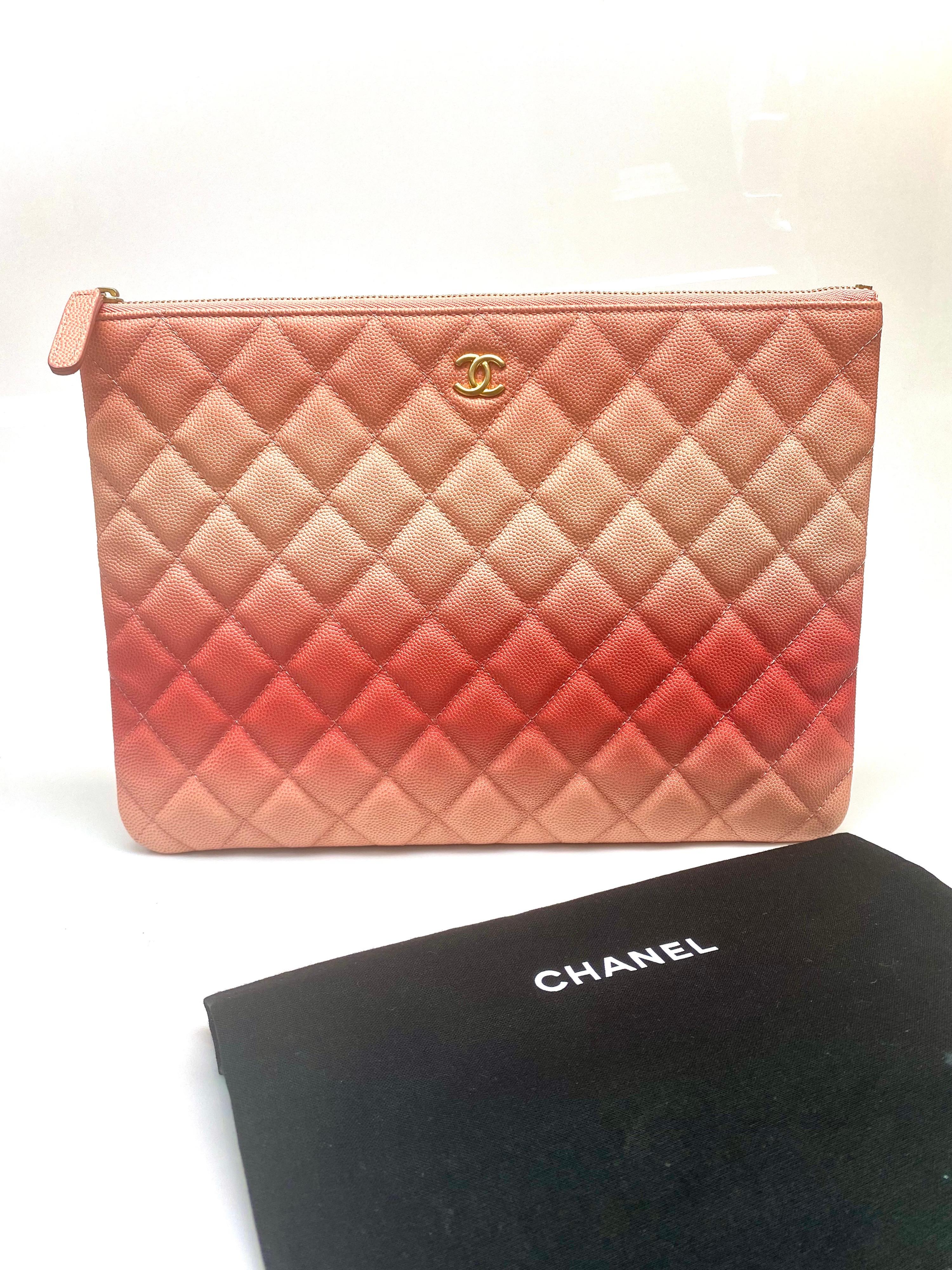 Women's Chanel Classic Quilted Ombre O-Case Clutch Bag