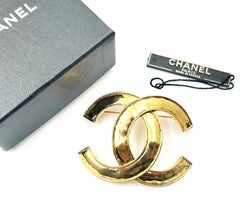 Chanel Classic Rare Vintage Gold Plated CC Large Brooch