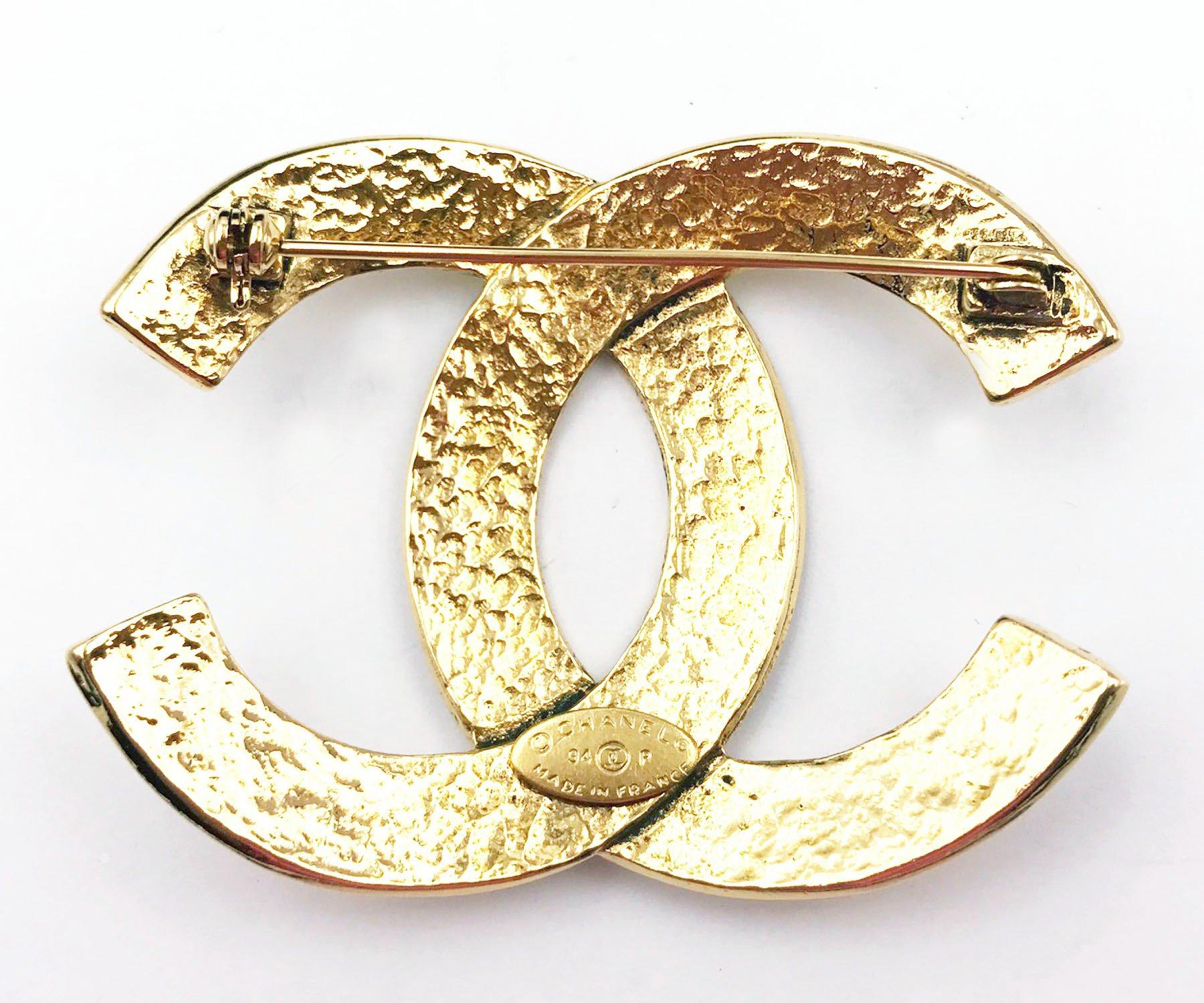 Women's Chanel Classic Rare Vintage Gold Plated CC Large Brooch