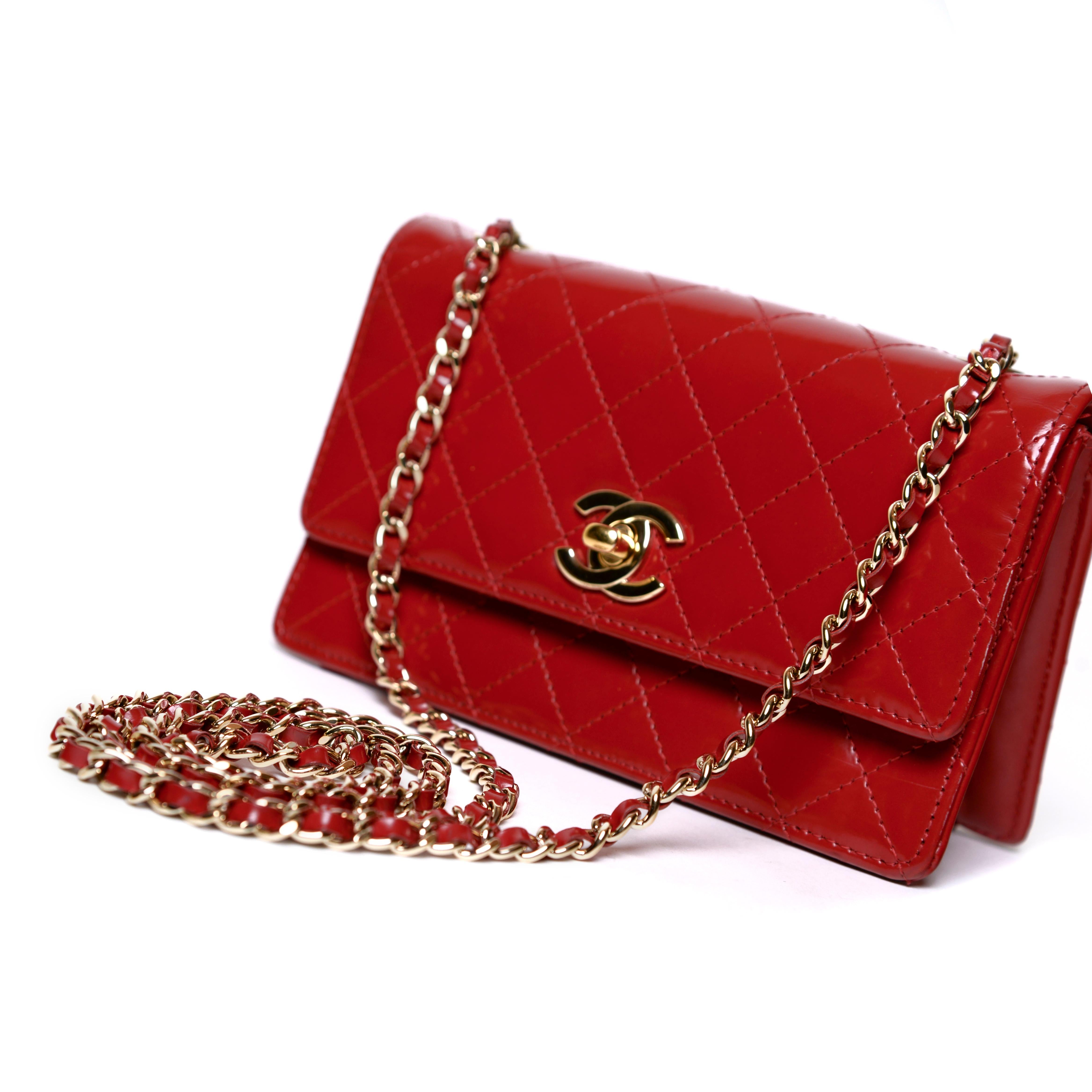 Women's or Men's Chanel Classic Red Mini Flap Bag Patent Leather For Sale