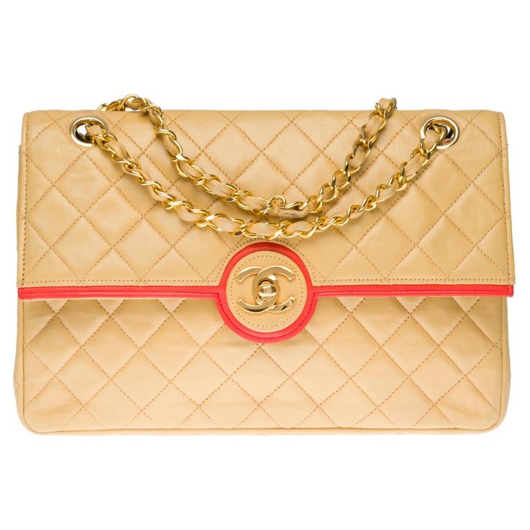 Beige leather with gold-tone metal classic shoulder bag