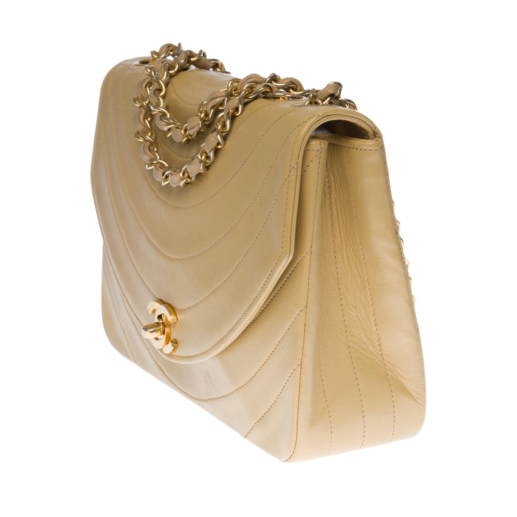 Beige Chanel Classic shoulder bag in beige quilted lambskin and gold hardware