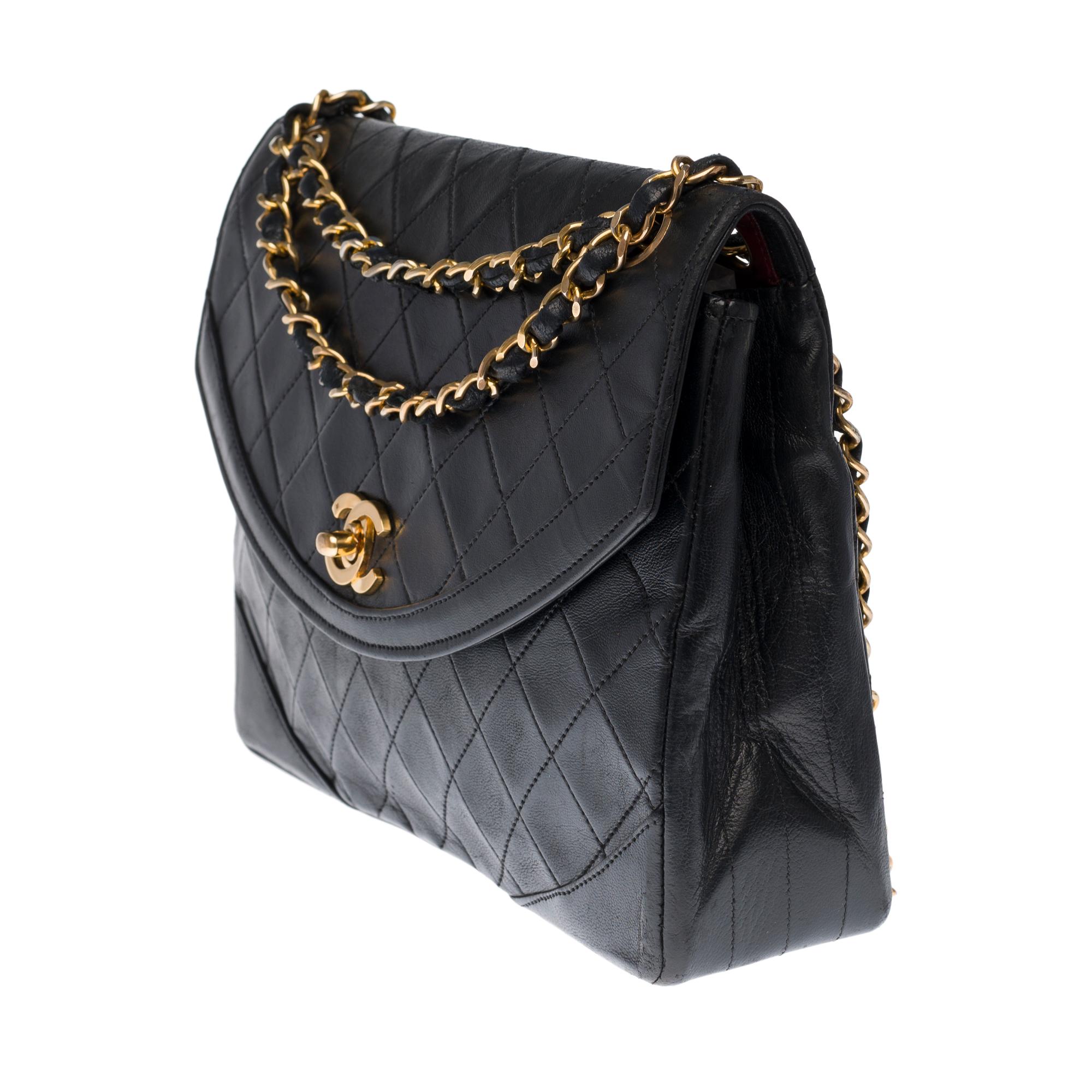 Black Chanel Classic Shoulder bag in black quilted leather and gold hardware