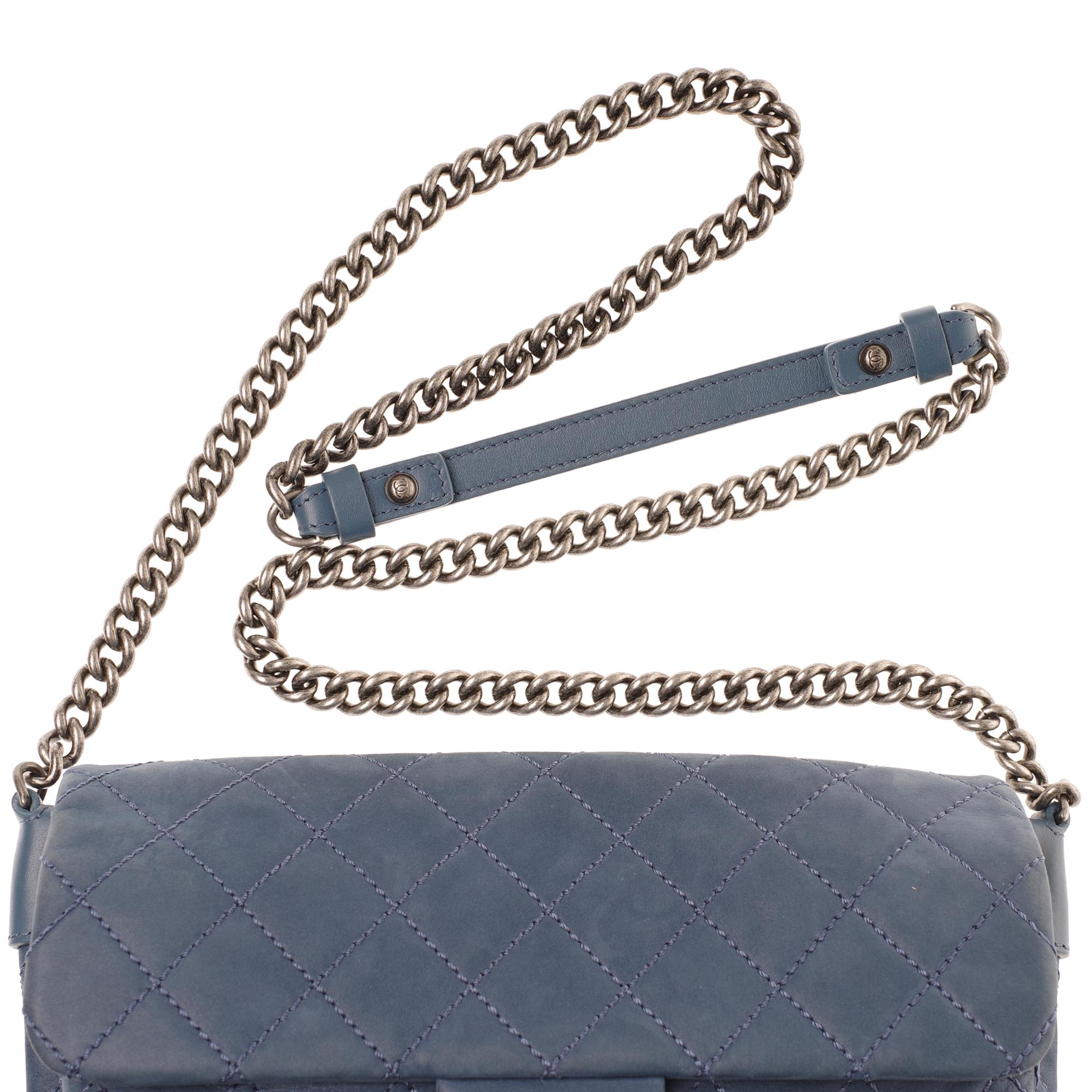 Chanel Classic shoulder bag in blue quilted leather and silver hardware 3