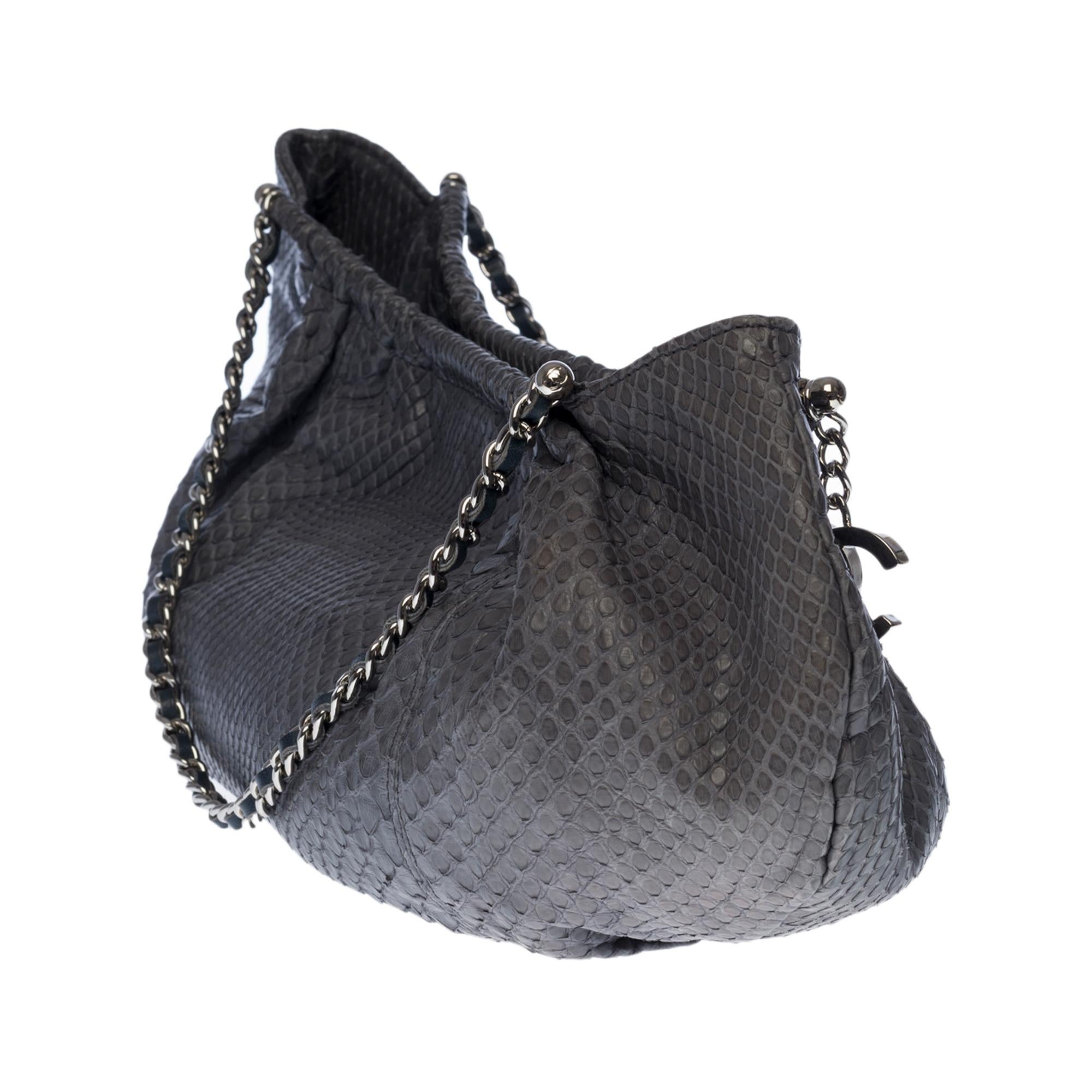 Women's Chanel Classic shoulder bag in grey Python leather, silver hardware