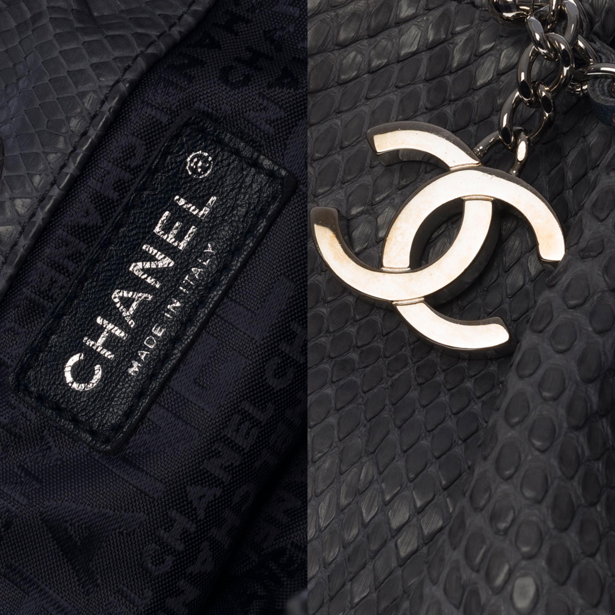 Chanel Classic shoulder bag in grey Python leather, silver hardware 1