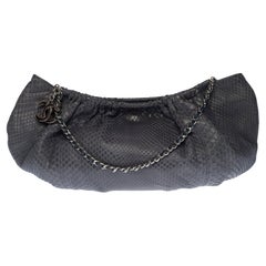 Chanel Classic shoulder bag in grey Python leather, silver hardware