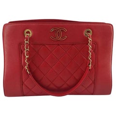 CHANEL Classic Shoulder bag in Red Leather CHANEL Classic Shoulder bag in Red Leather